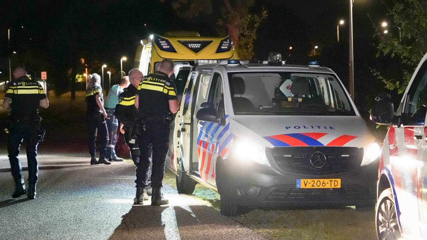 Man belandt met fiets in Drentsche Hoofdvaart