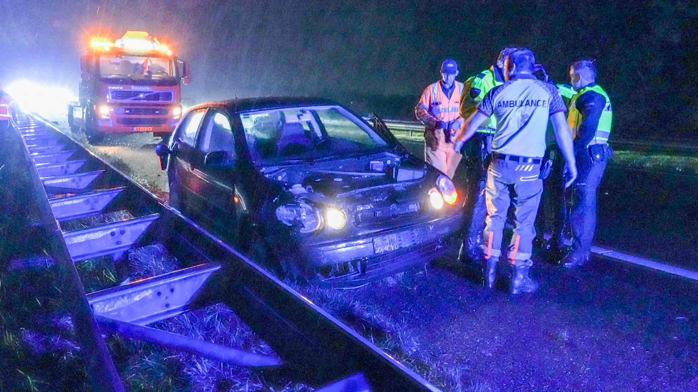 Politie zoekt doorrijder van ongeval op A28 bij Ubbena