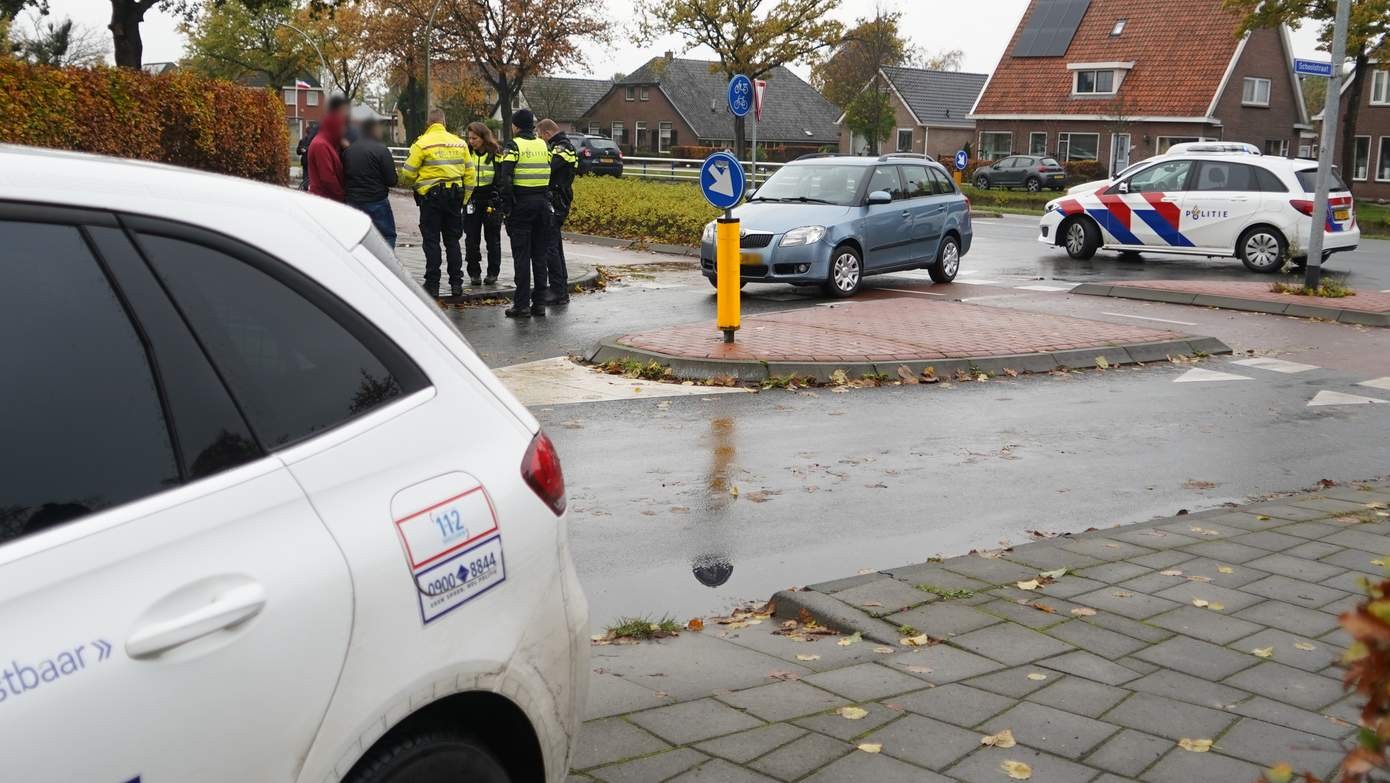 Scooterrijdster gewond na botsing met auto in Bovensmilde