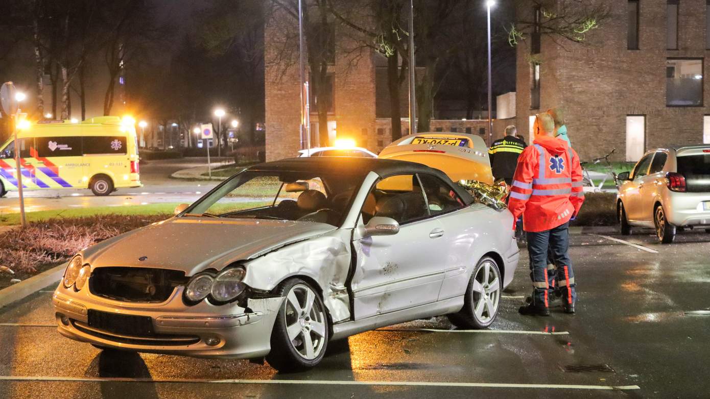 Meerdere gewonden na ongeval op kruising in Emmen