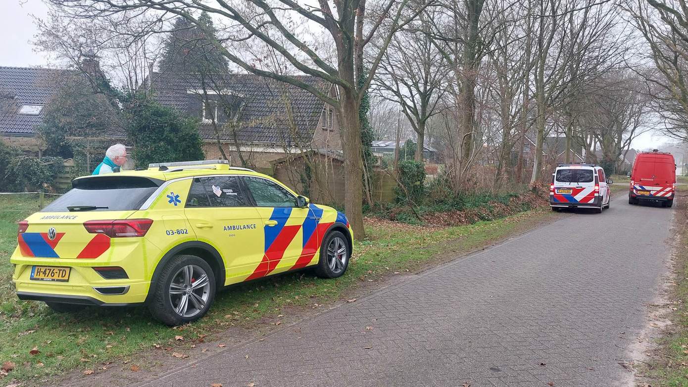 Traumahelikopter ingezet nadat persoon uit boom valt