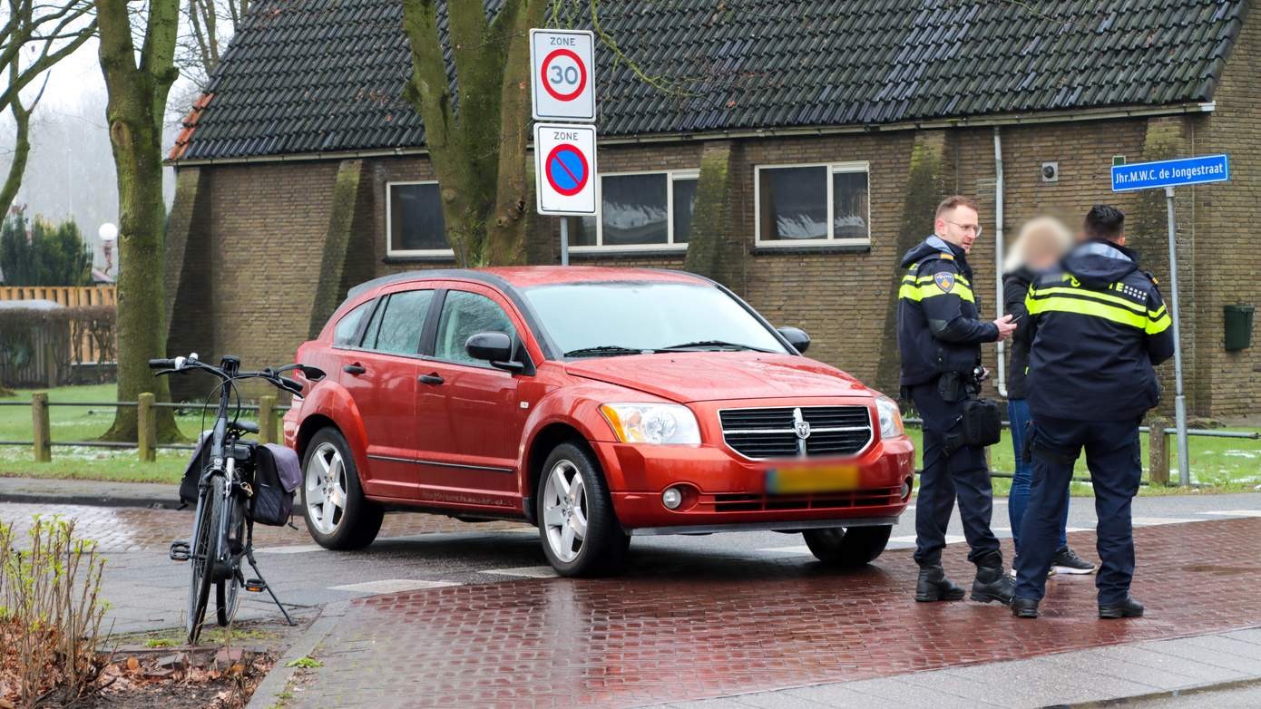 E-biker gewond na botsing met auto