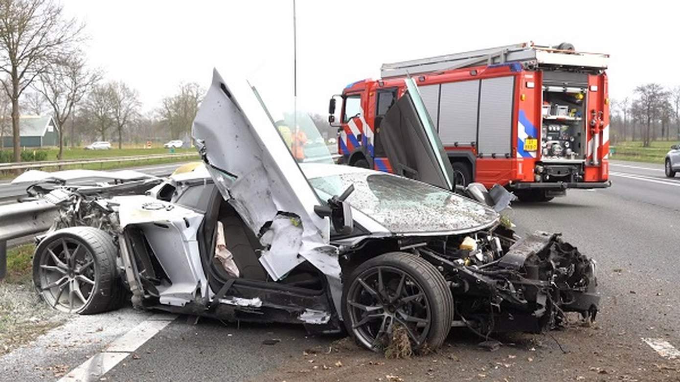 Autopoetser en Youtuber Rick van Stippent moet voorkomen voor ongeval met Lamborghini op A28