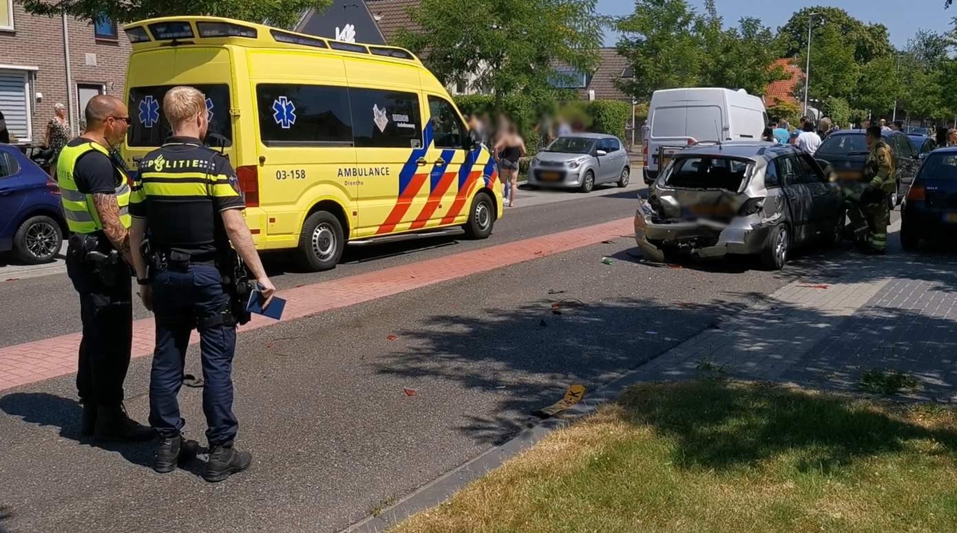 Veel schade door ongeval met vier voertuigen in Hoogeveen