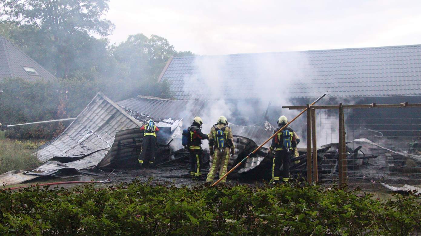 Schuur volledig afgebrand na uitslaande brand in Westerbork