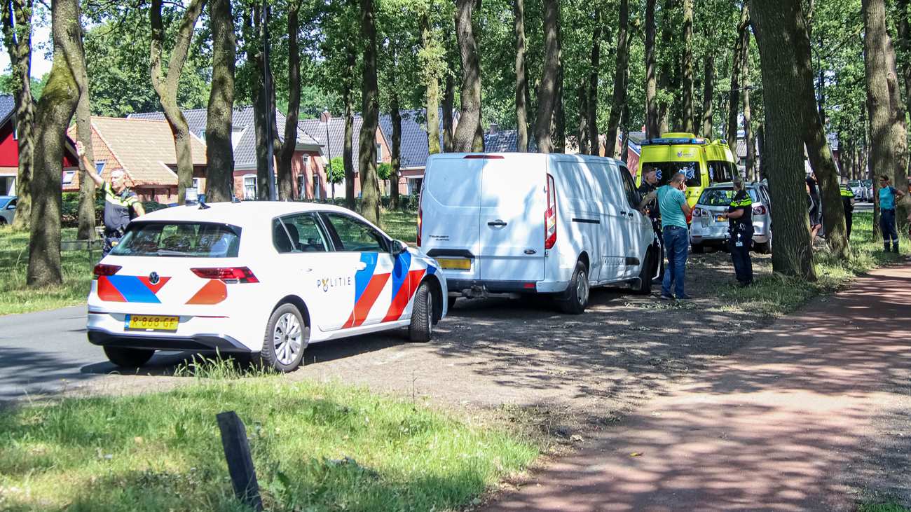 Voertuigen botsen op elkaar in hartje Zuidlaren