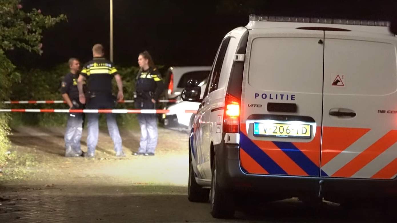 Man (19) neergestoken na ruzie met groep personen (video)