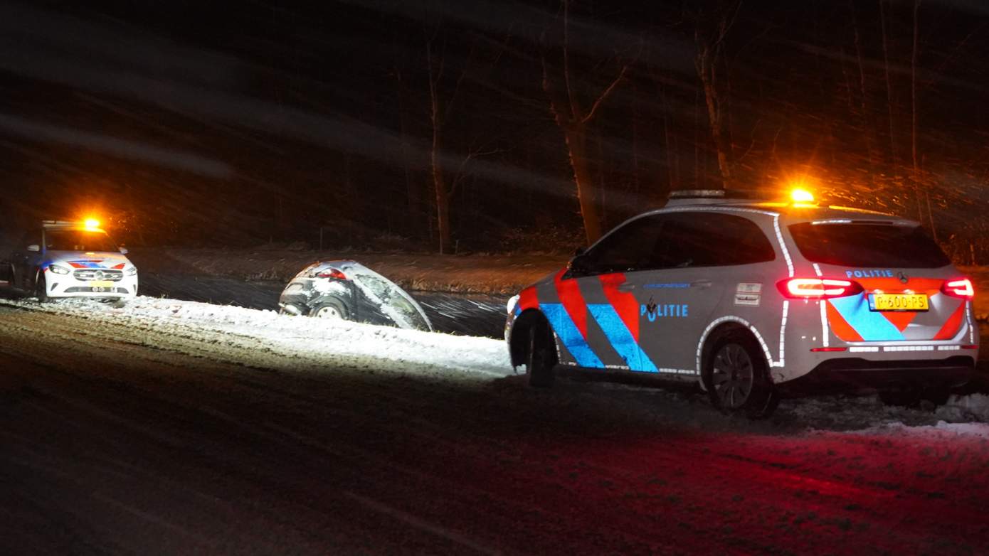 Opnieuw auto te water in kanaal Veenhuizen