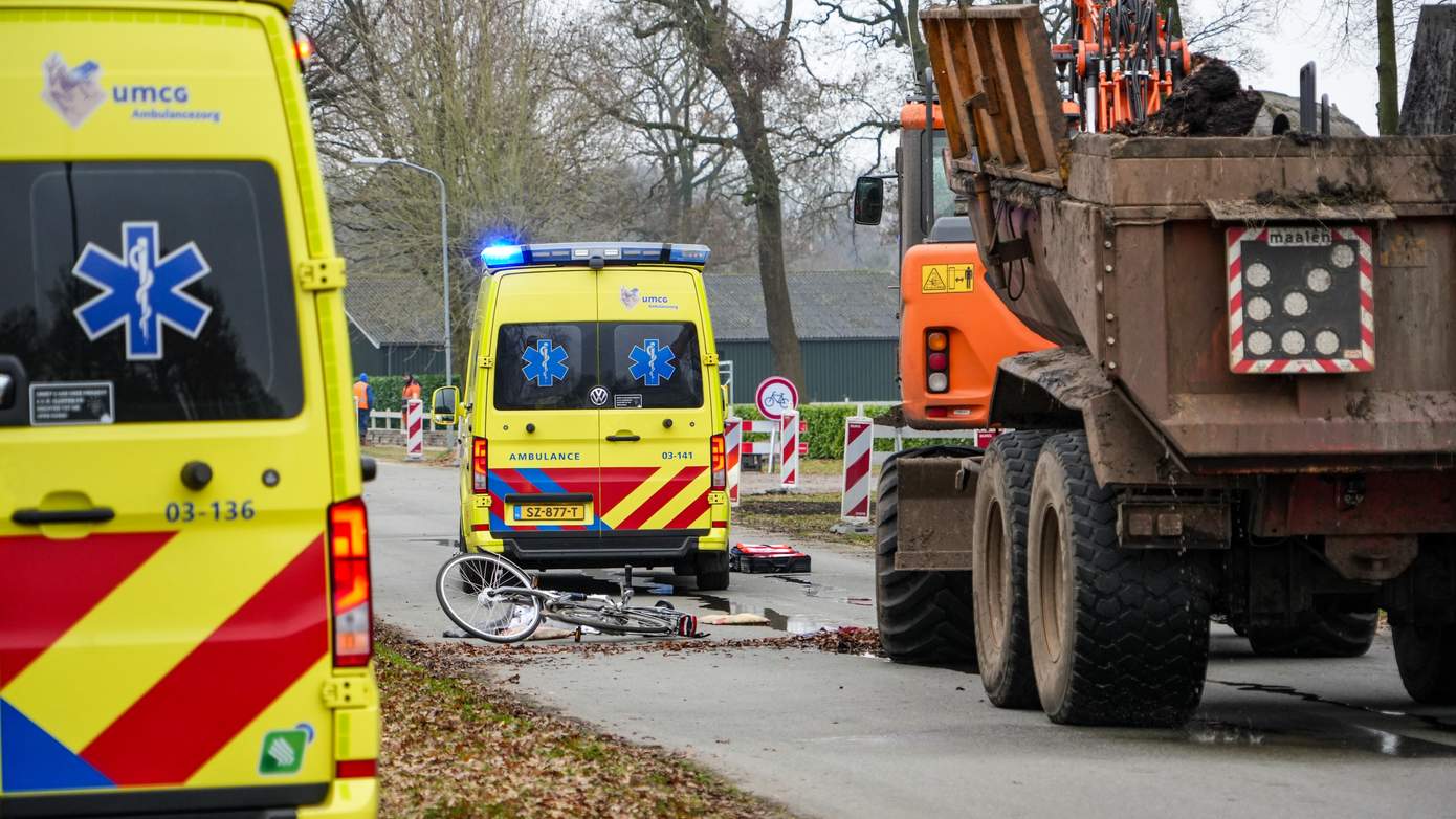 Traumahelikopter ingezet voor ernstig ongeval tussen fietser en graafmachine