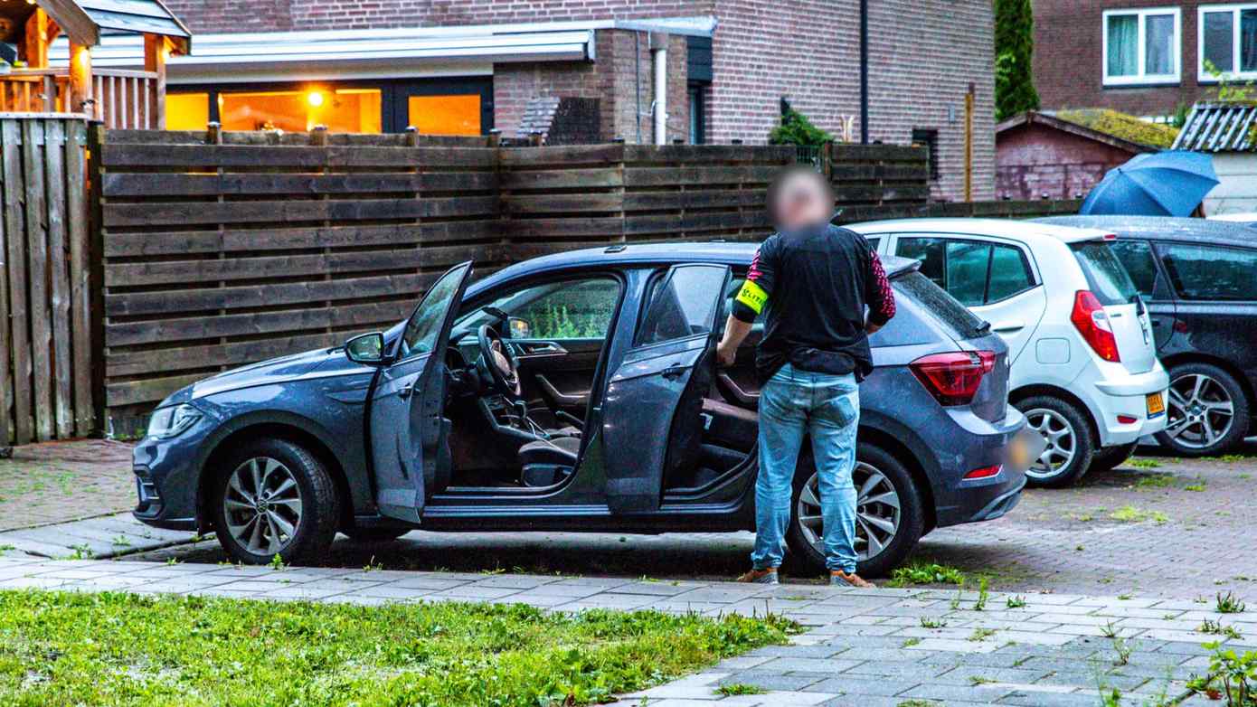 Twee verdachten aangehouden na drugsactie in woonwijk Emmen