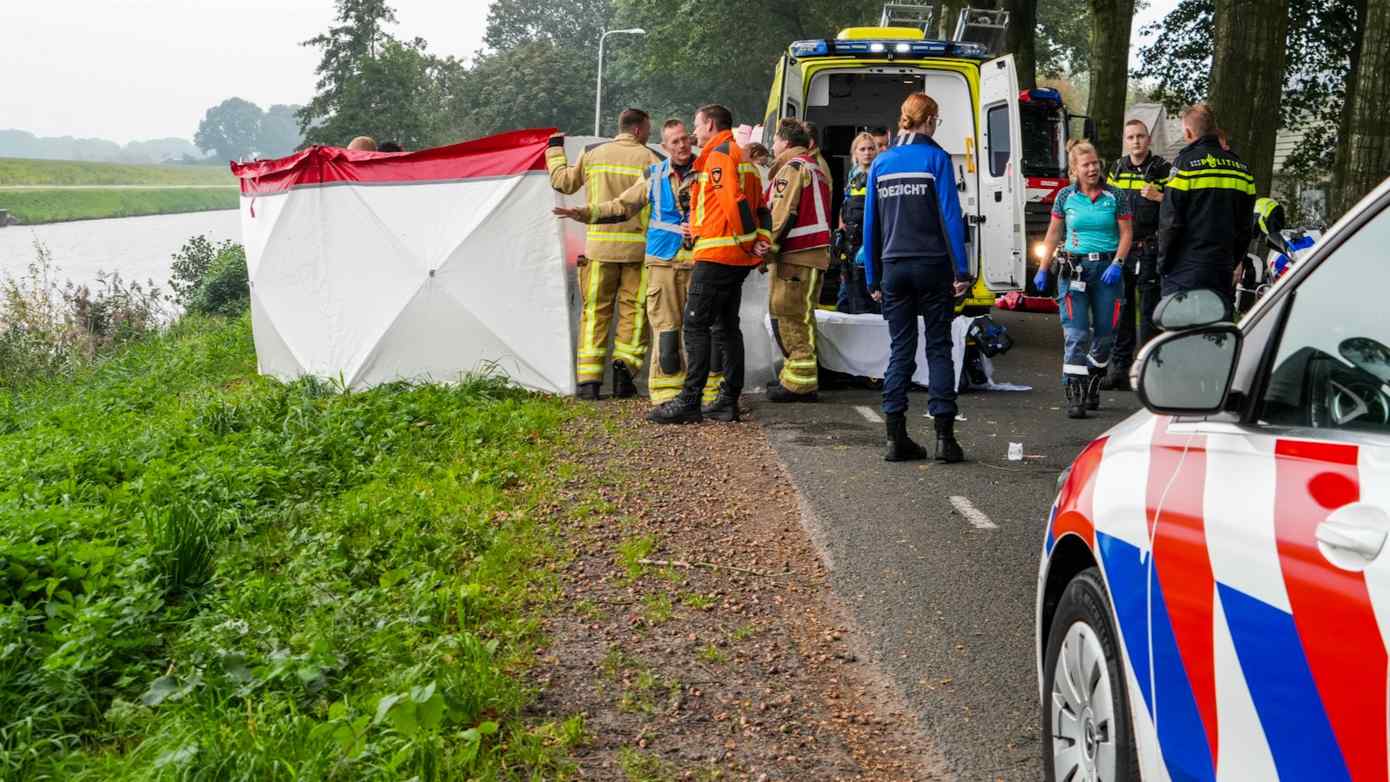 Omstander redt bestuurder uit te water geraakte auto