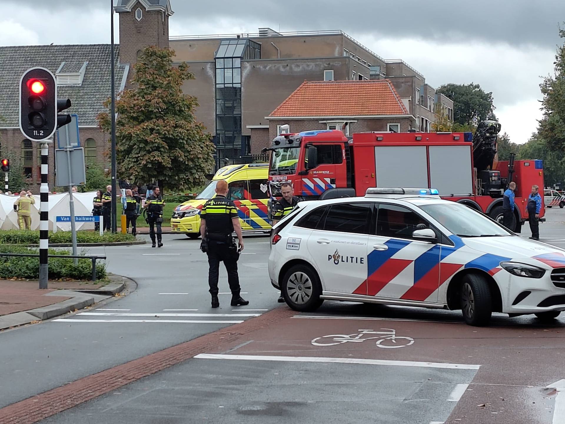 75-jarige fietsster komt om bij ongeval met vrachtwagen in Emmen