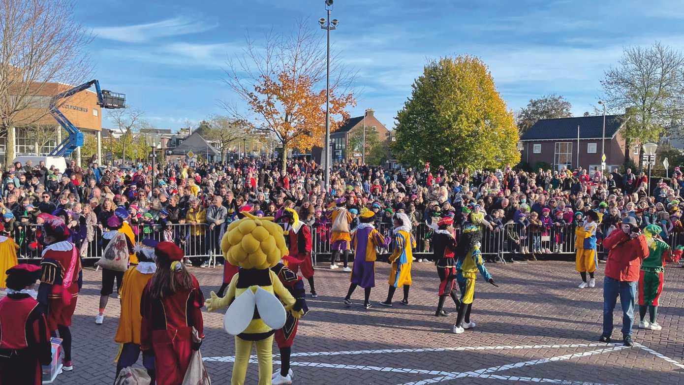 Intocht Sinterklaas in Hoogeveen op zaterdag 16 november