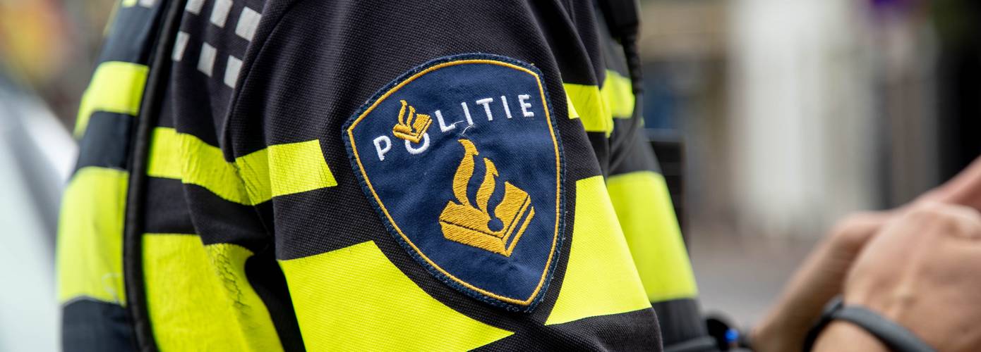 Politie gebruikt taser nadat agent gewond raakt bij aanhouding